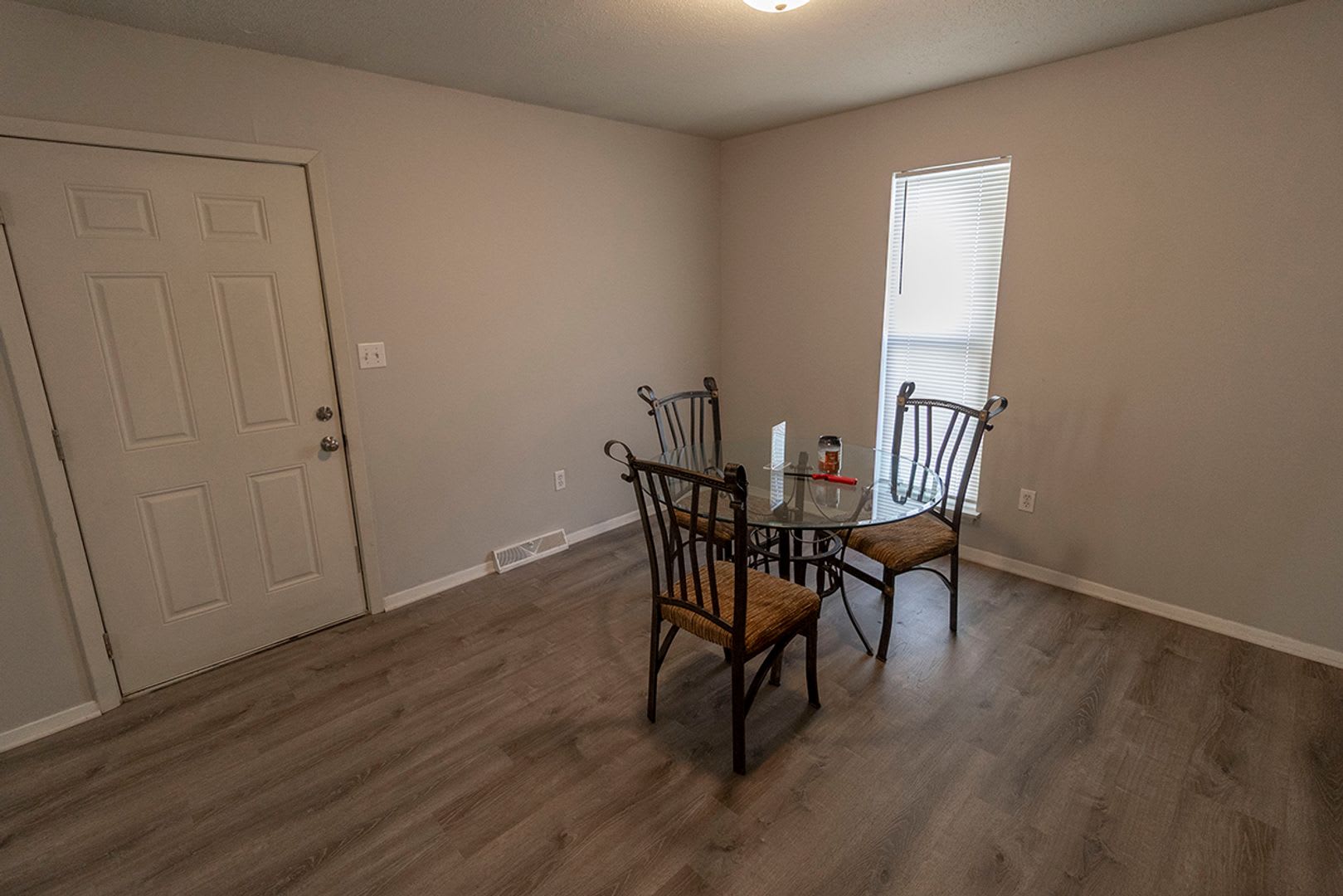 Stonegate Complex -- Fully Furnished and Utilities Included! – photo 3