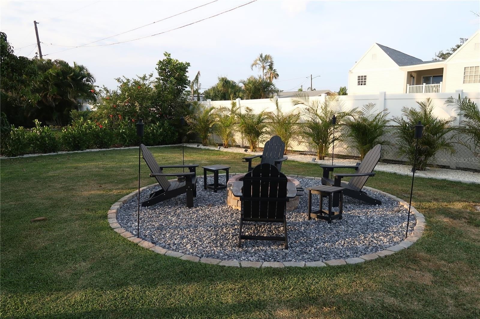5945 VENETIAN Boulevard NE – photo 3