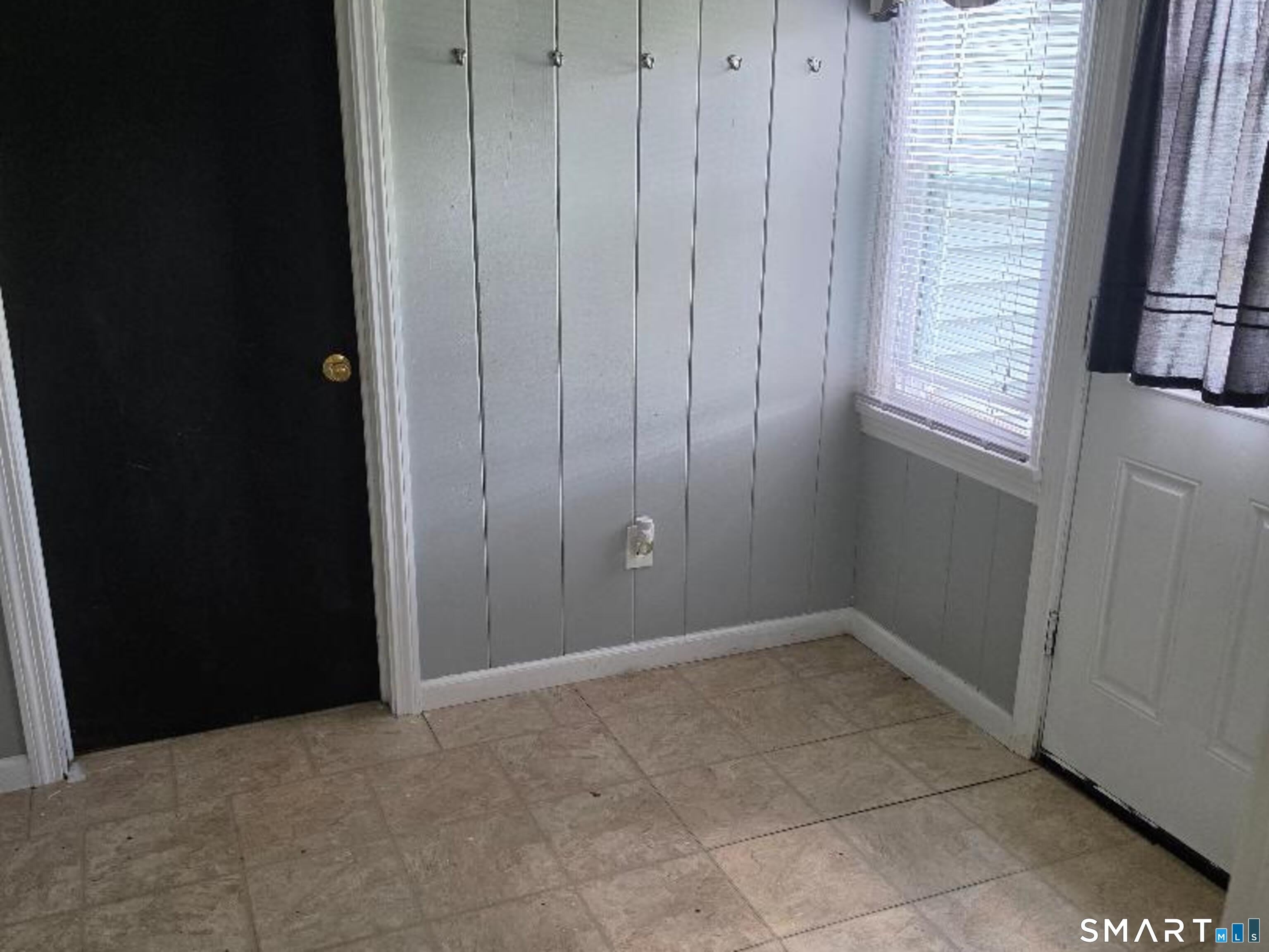 81 Depot Street – photo 3