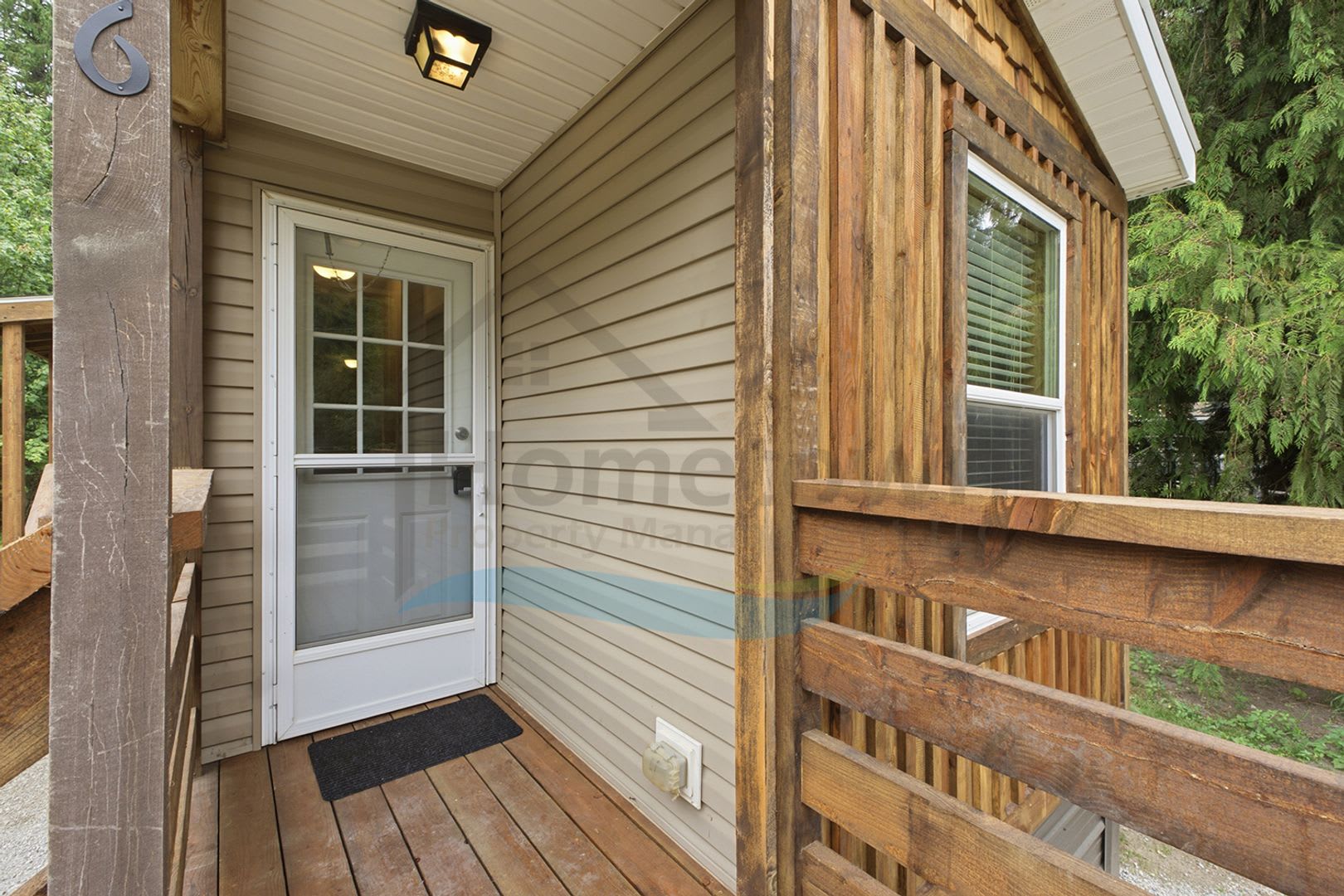 2 Bedroom 2 Bath Home with Off Street Parking Available in Sagle! – photo 3