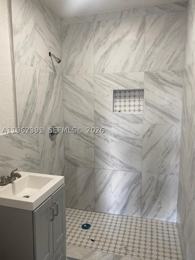 10030 W Indigo St – photo 3