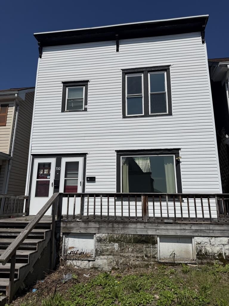310 Spruce Ave – photo 2