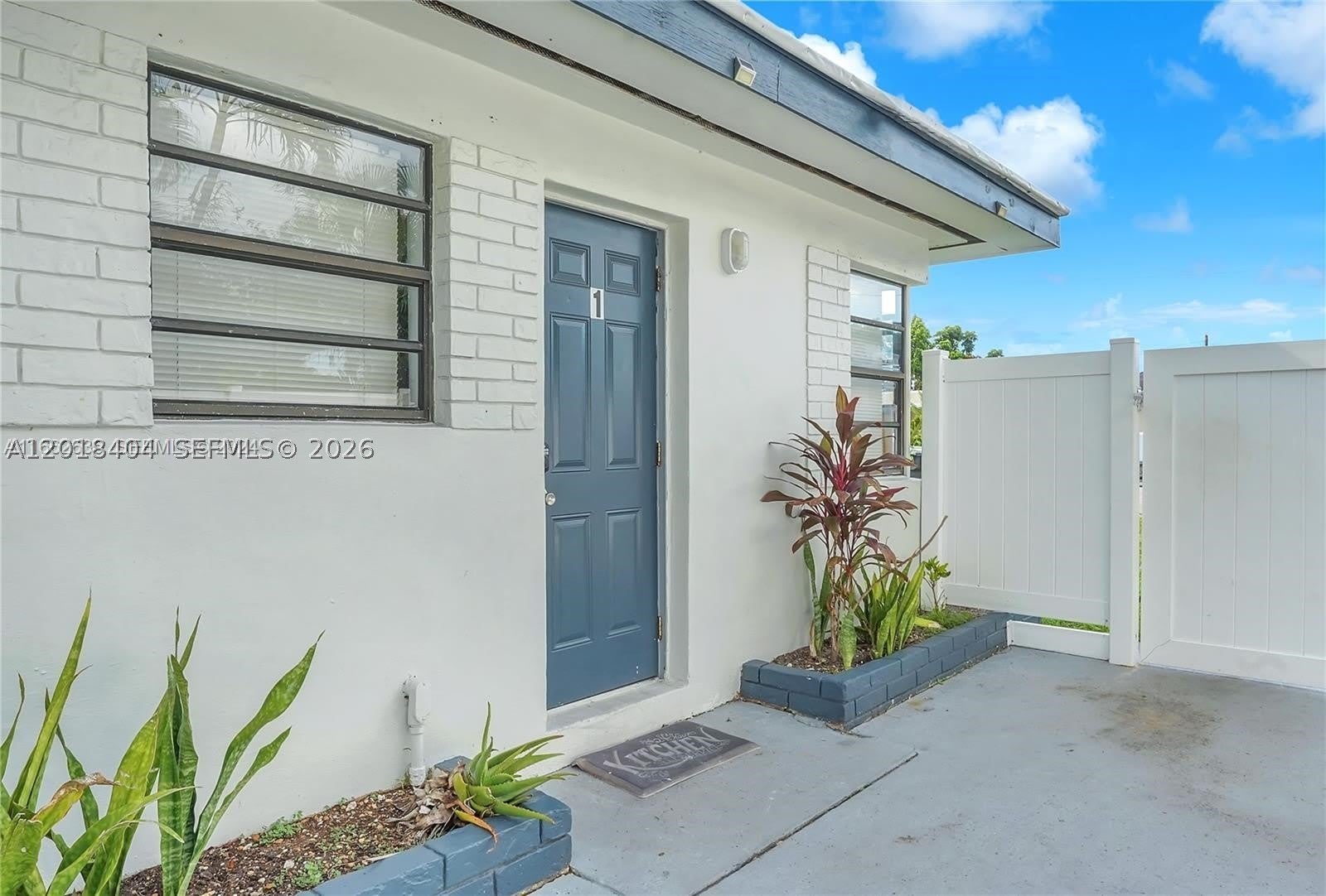 6036 Polk St – photo 2