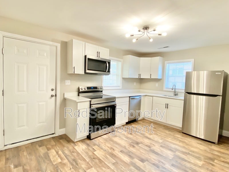1010 36th St – photo 1