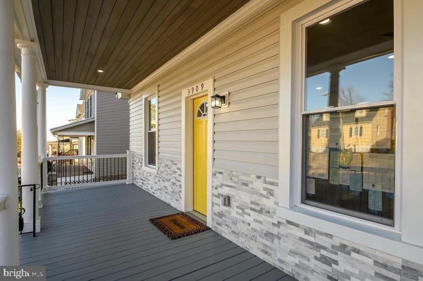 3909 FLEETWOOD Avenue – photo 3