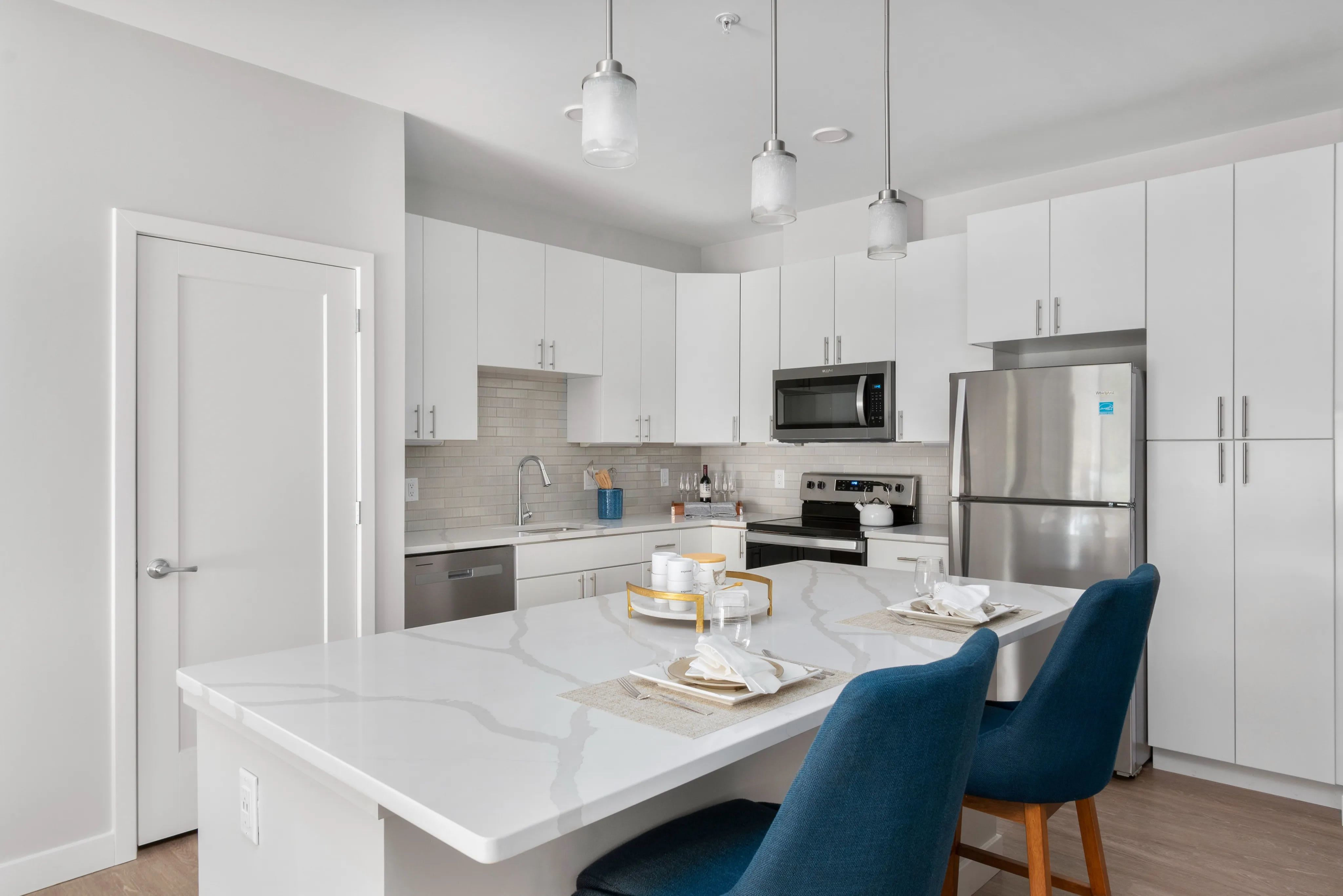 505 Sutton – photo 1