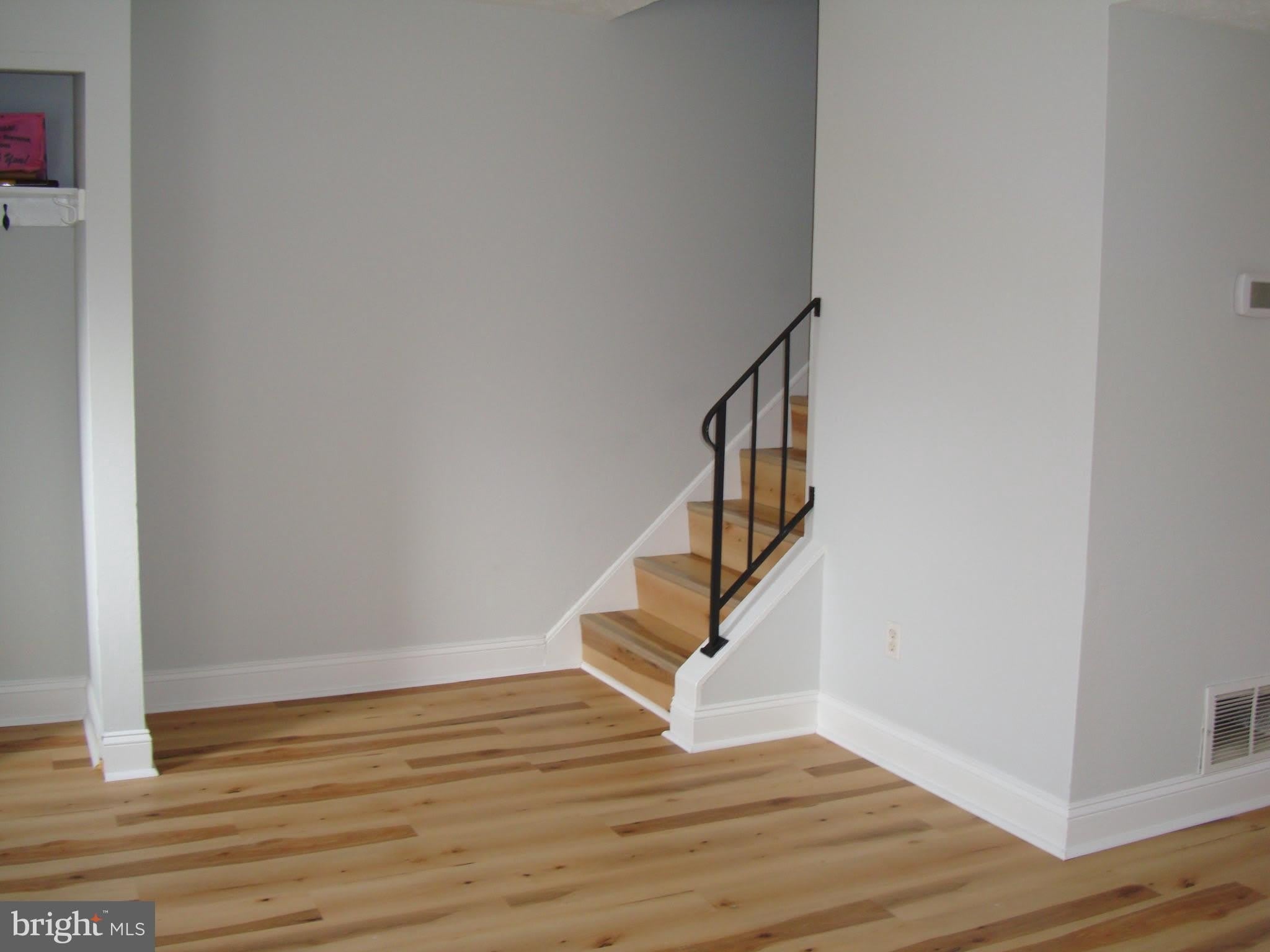 208 MOORE Drive – photo 5