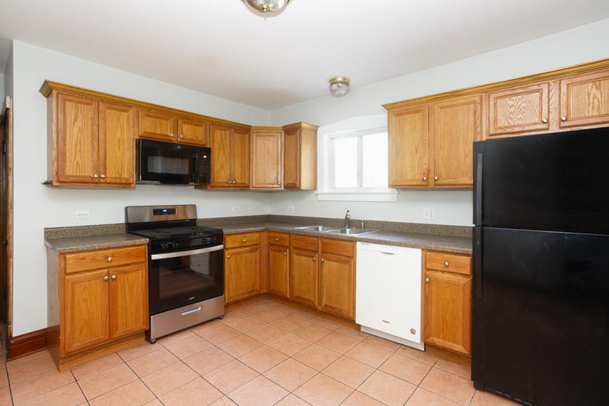2152 Webster – photo 3