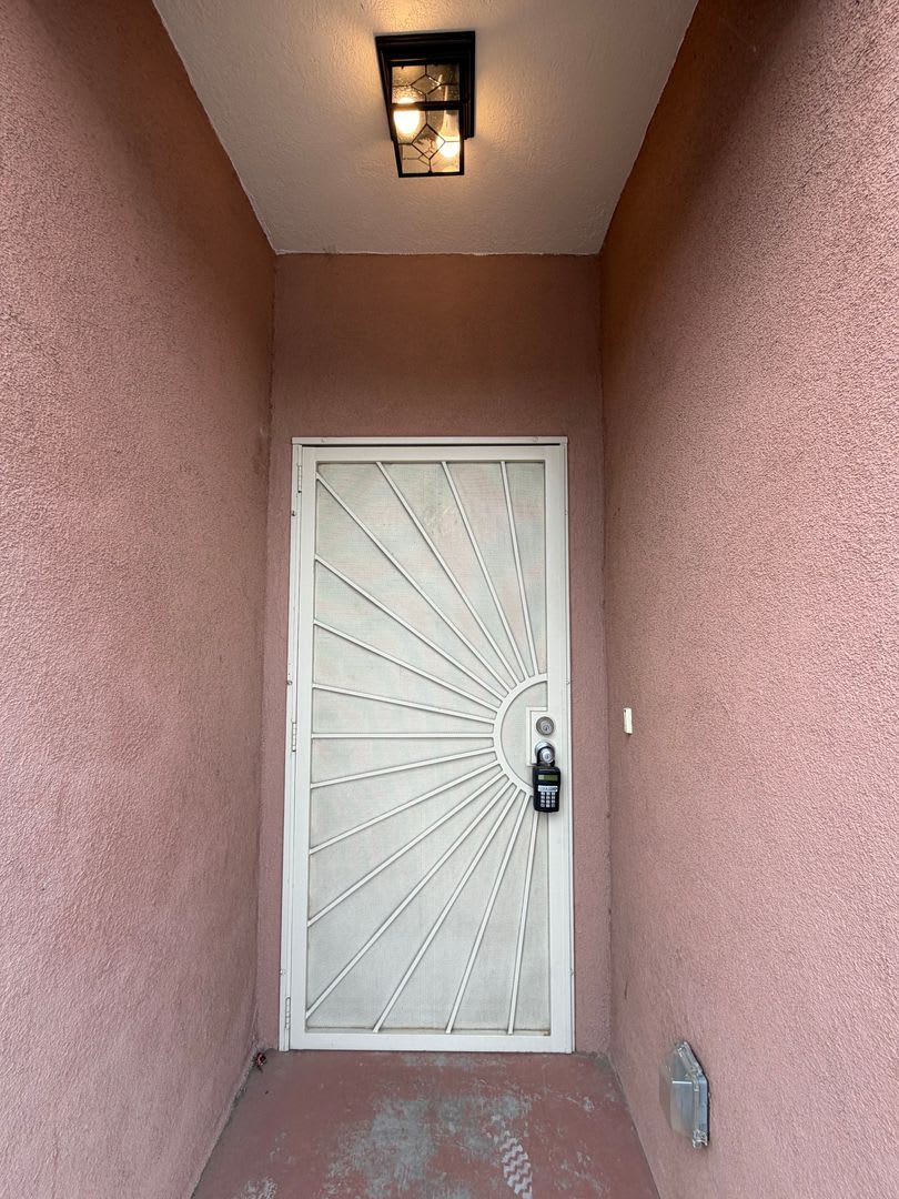 3 Bedroom Town Home Available Near 2Nd St Sw Avenida Cesar Chavez Dolores Huerta – photo 2