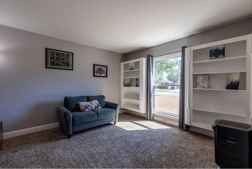 1634 Robin Place – photo 4