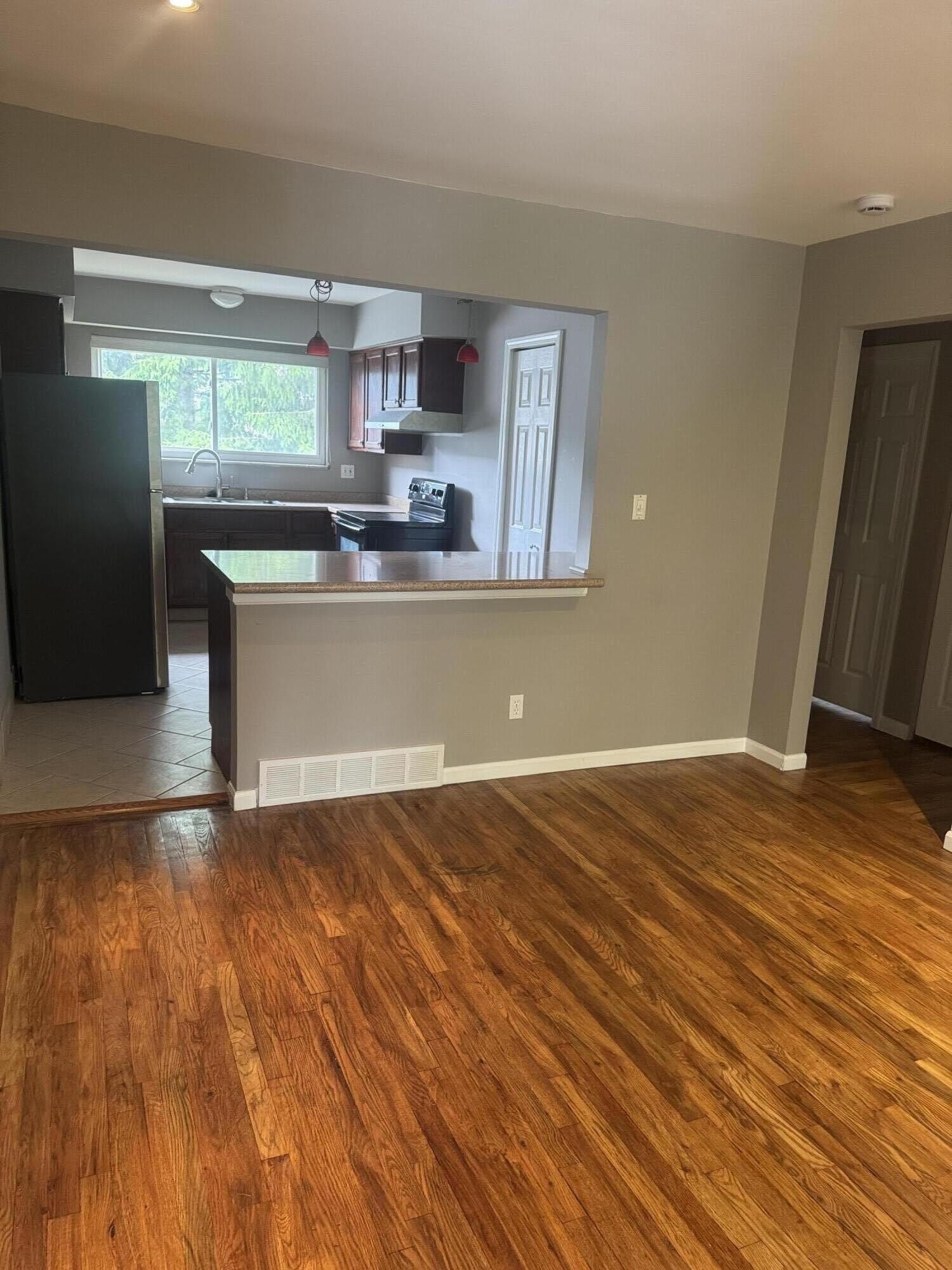 4859 Mansfield Avenue – photo 3
