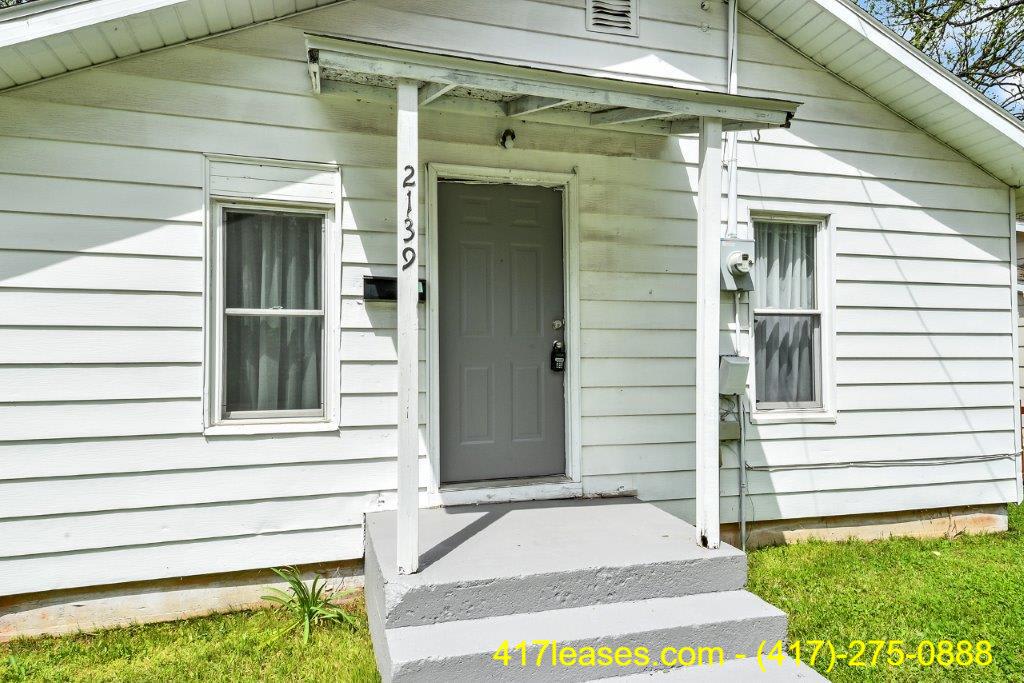 2139 N Taylor Ave – photo 5