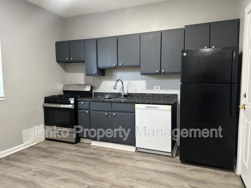 52 N Parkside Ave – photo 1