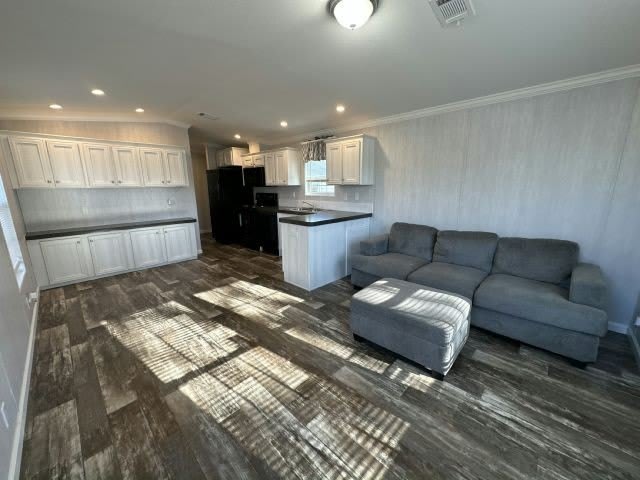 1599 Genie St – photo 2