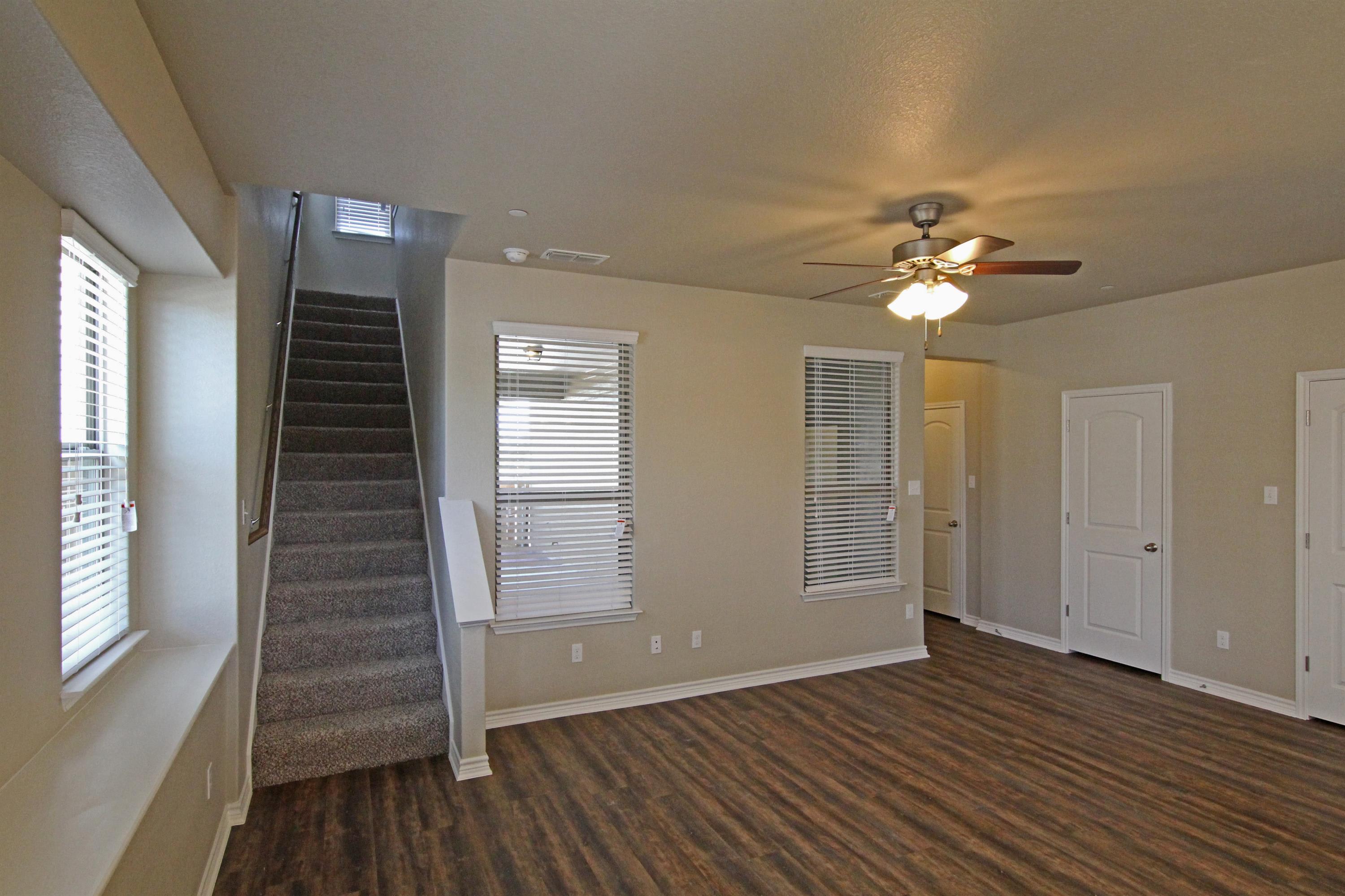 631 Westfield Boulevard – photo 2