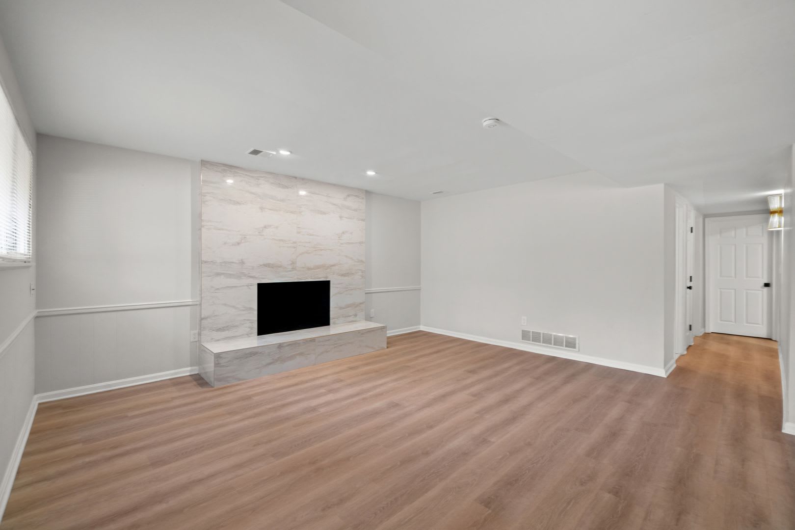 Ready For Move In Home In Water Privileged Hillsmere – photo 5