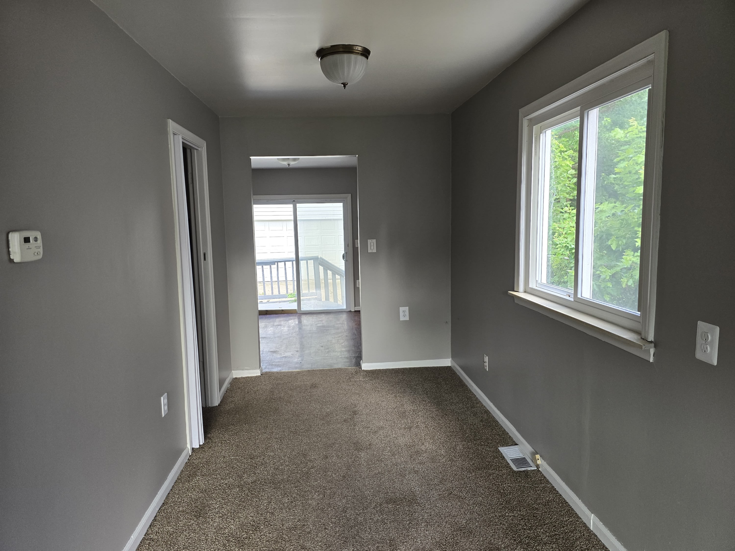 15126 Oldham Street – photo 4