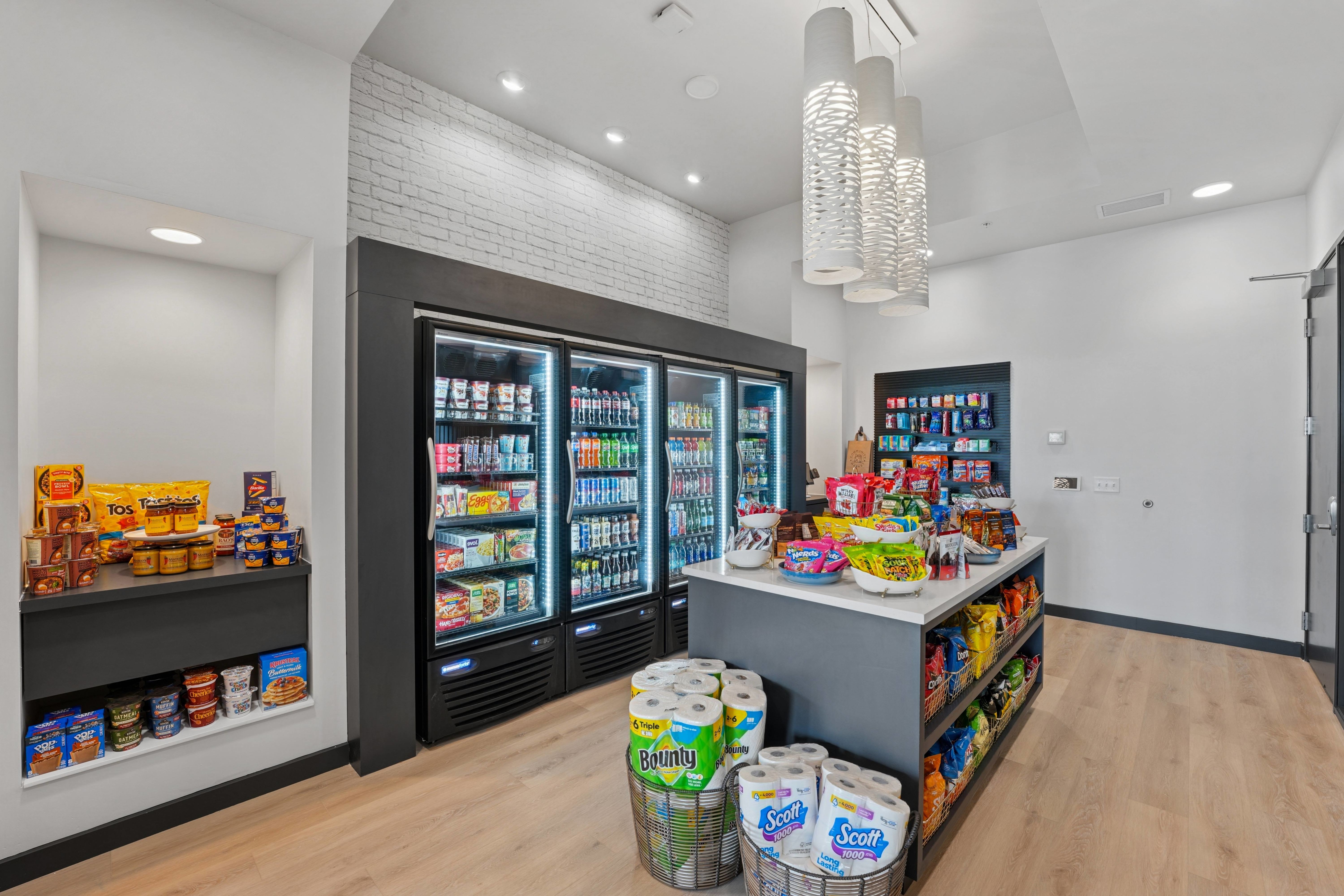 610 West – photo 5