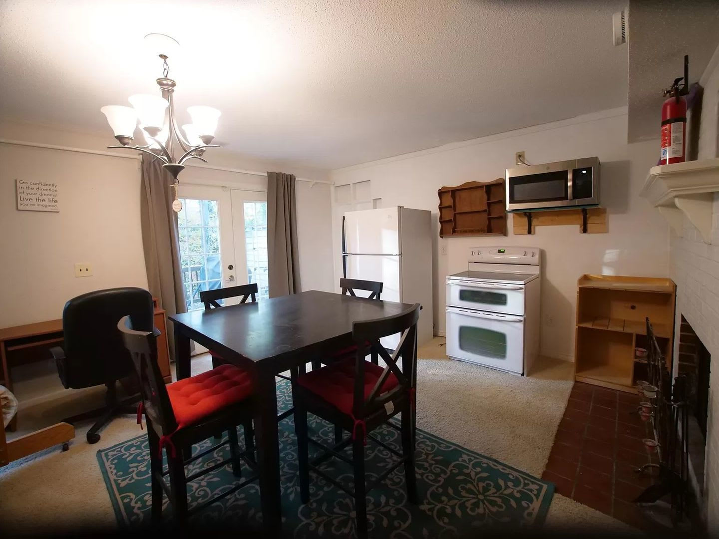 Studio Apartment for Rent at Dixon Dr – photo 3