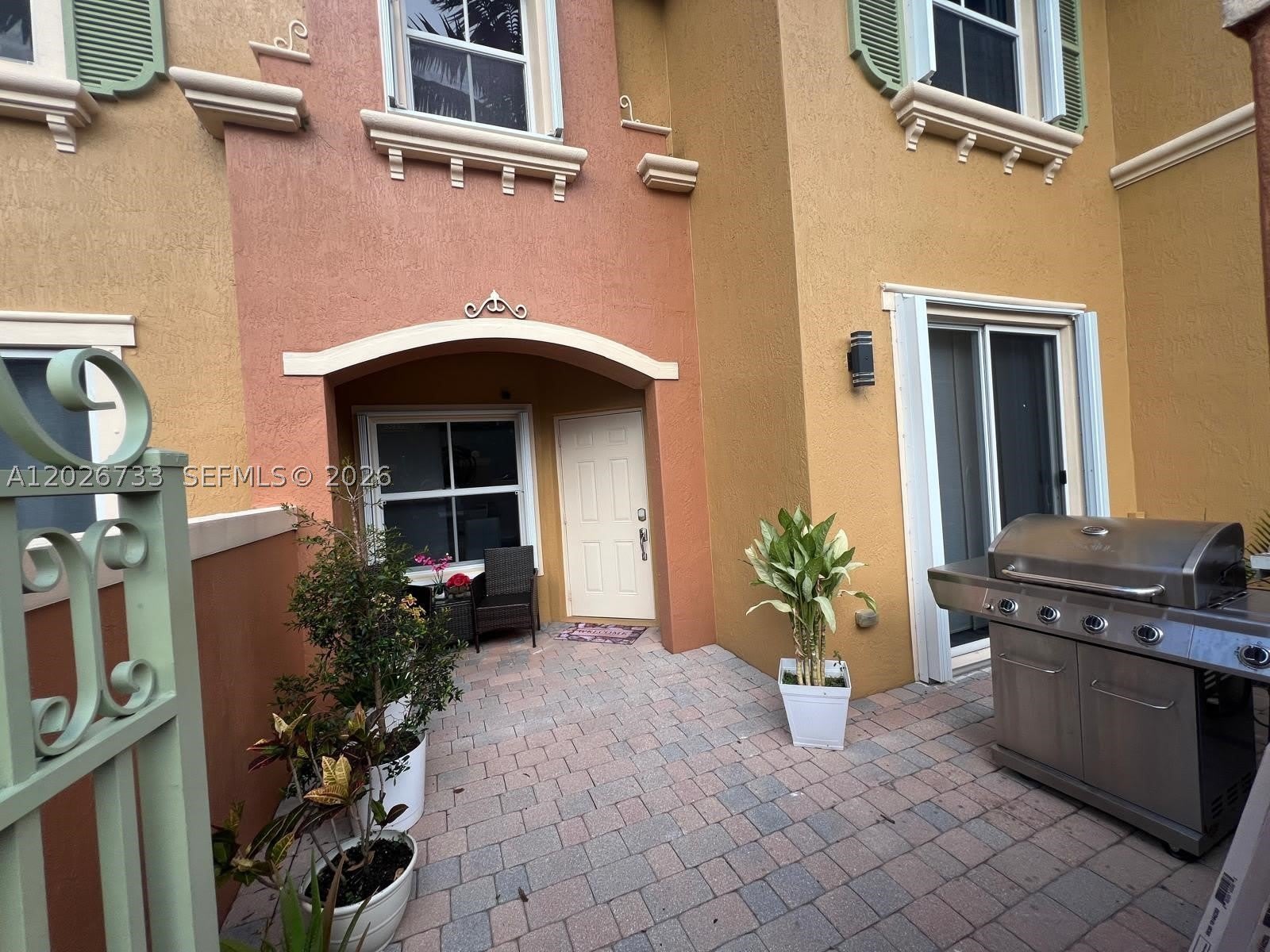 943 SW 143rd Ter – photo 4