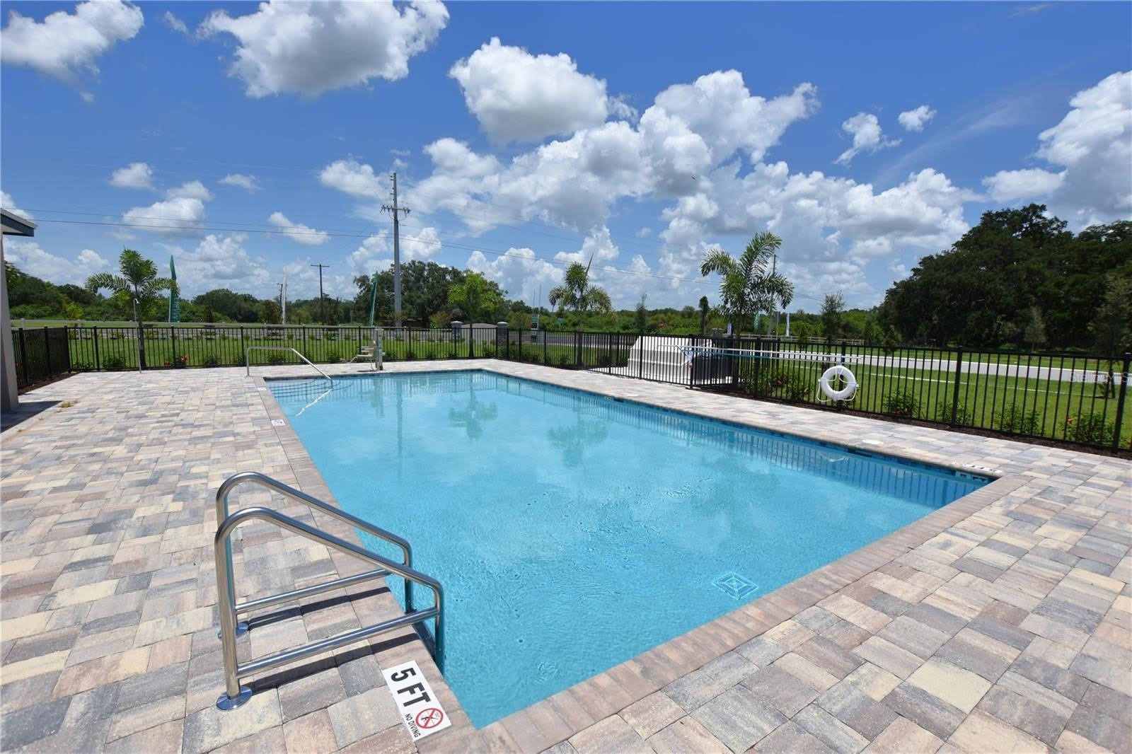 3913 ACADEMIA Avenue – photo 2