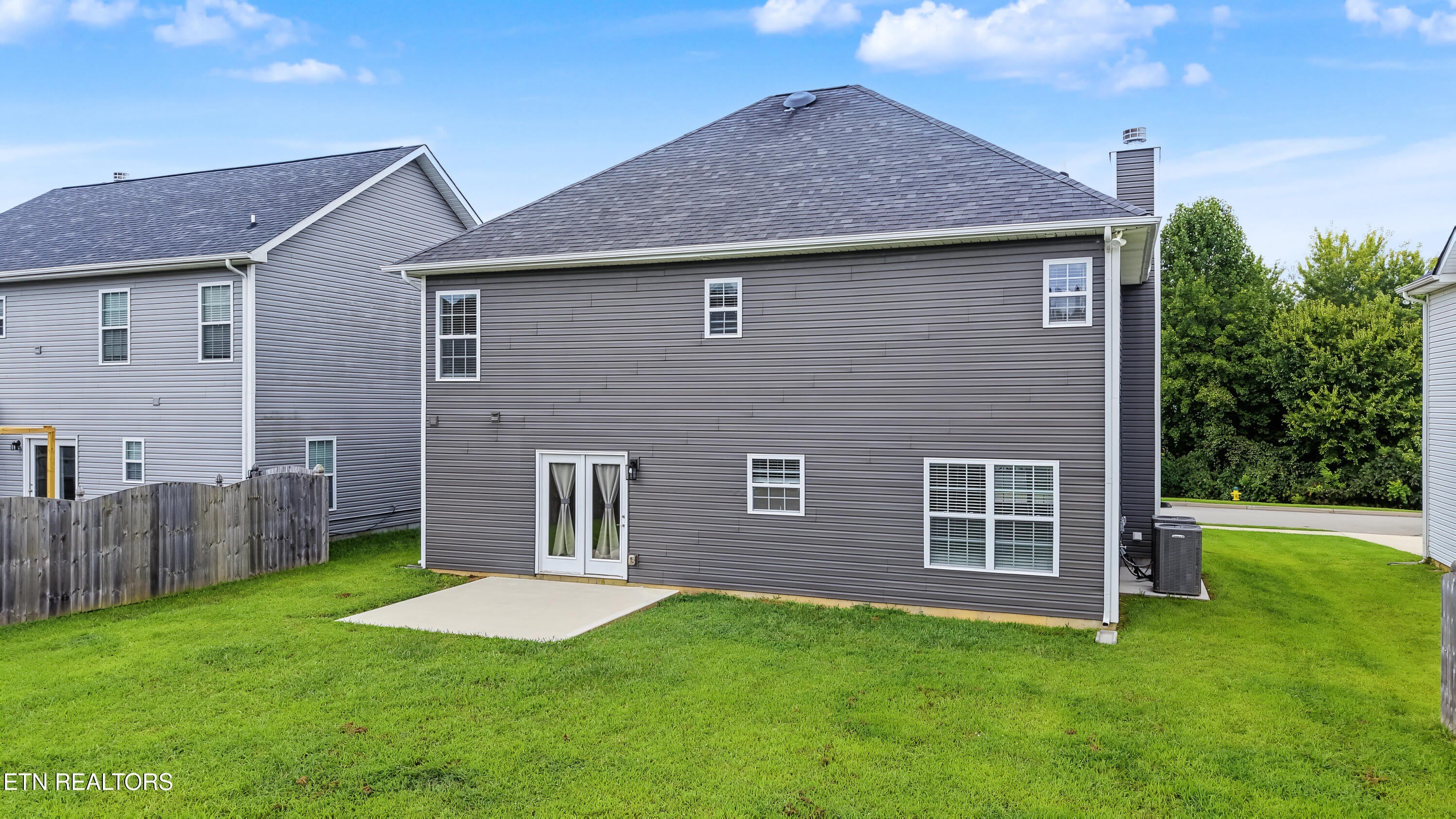 3050 Farmhouse Drive – photo 3