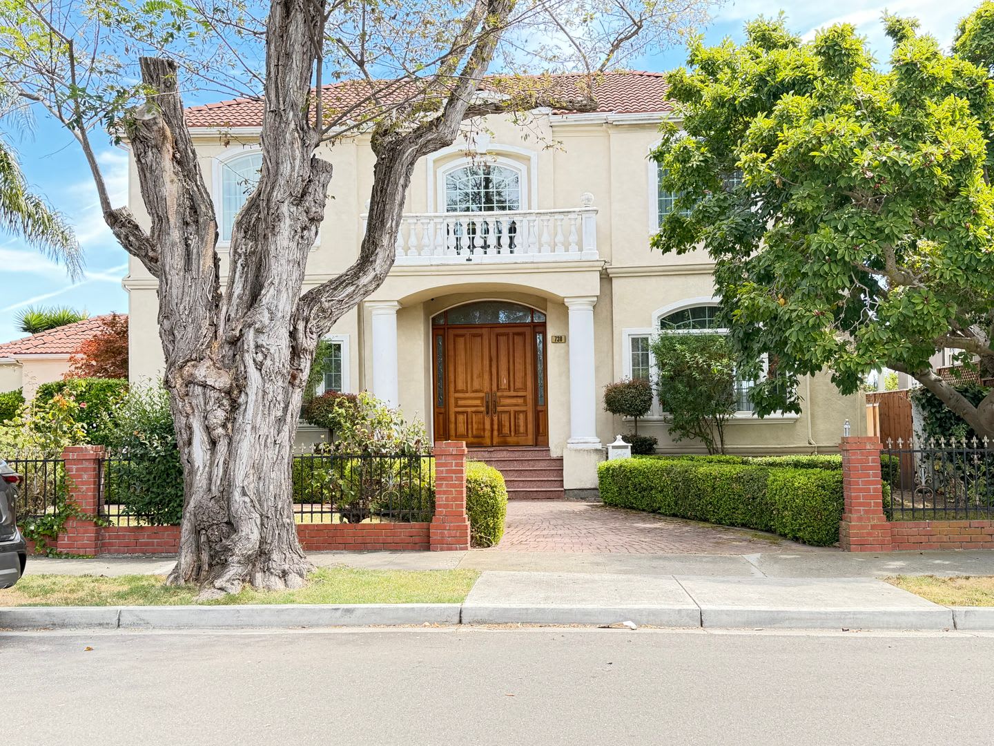 738 Palmera Court – photo 1