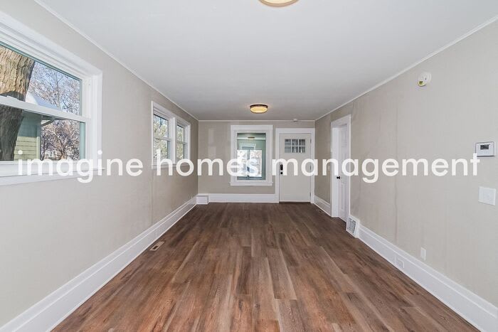 719 West 40th Street – photo 5