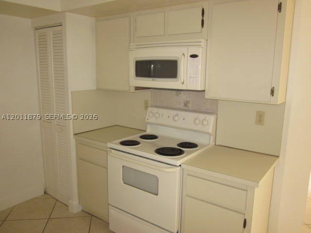 8853 SW 112 PL – photo 4
