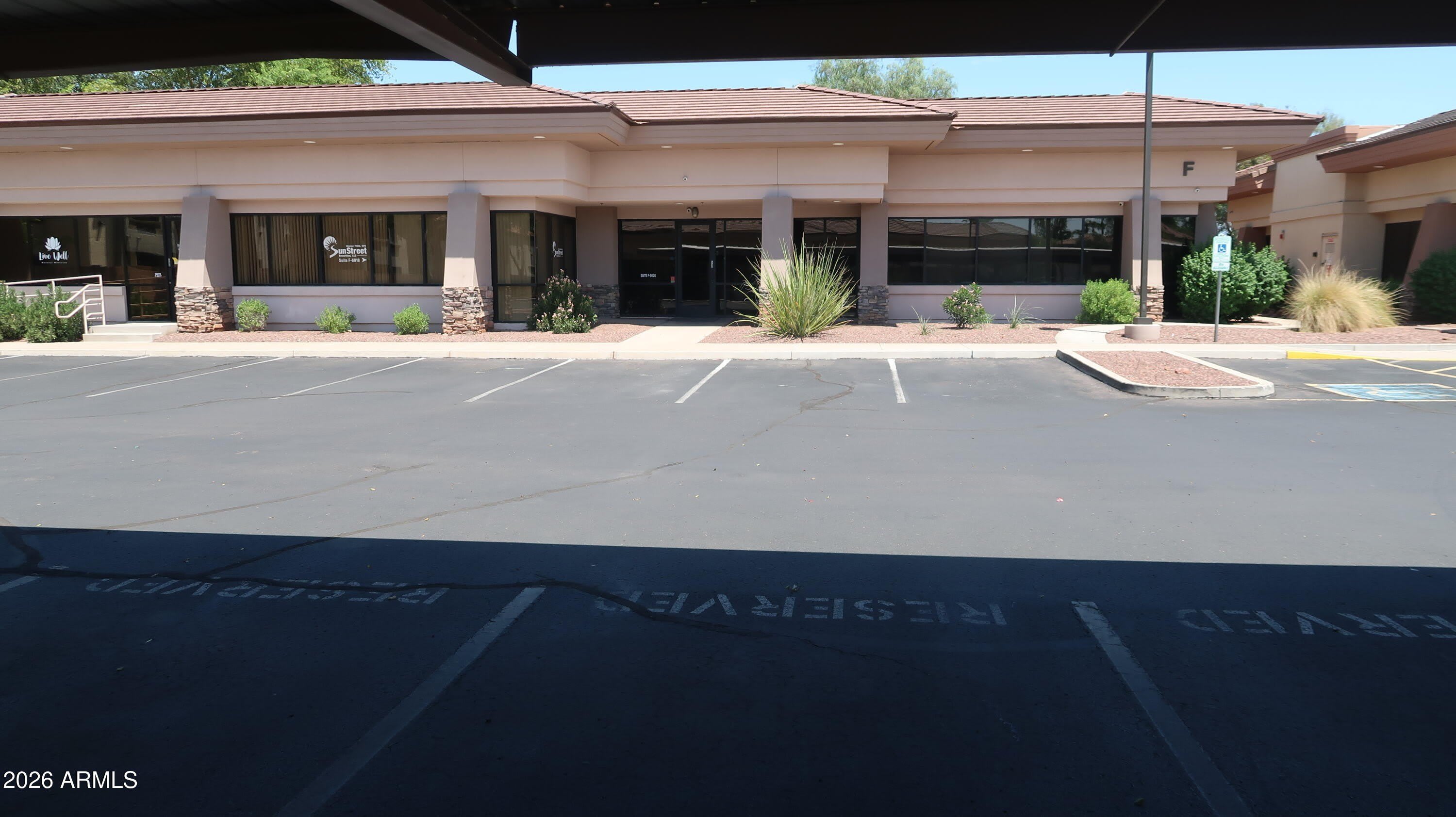10320 W MCDOWELL Road – photo 2