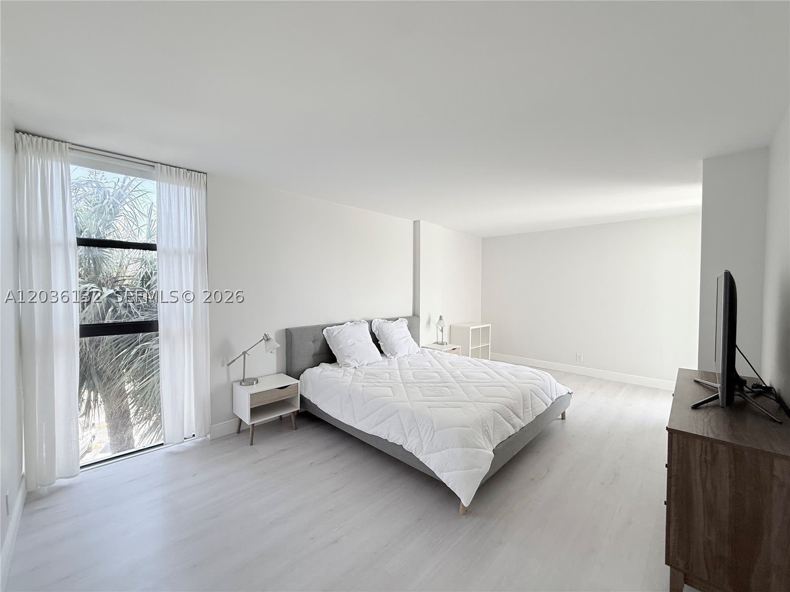 20355 NE 34th Ct – photo 4