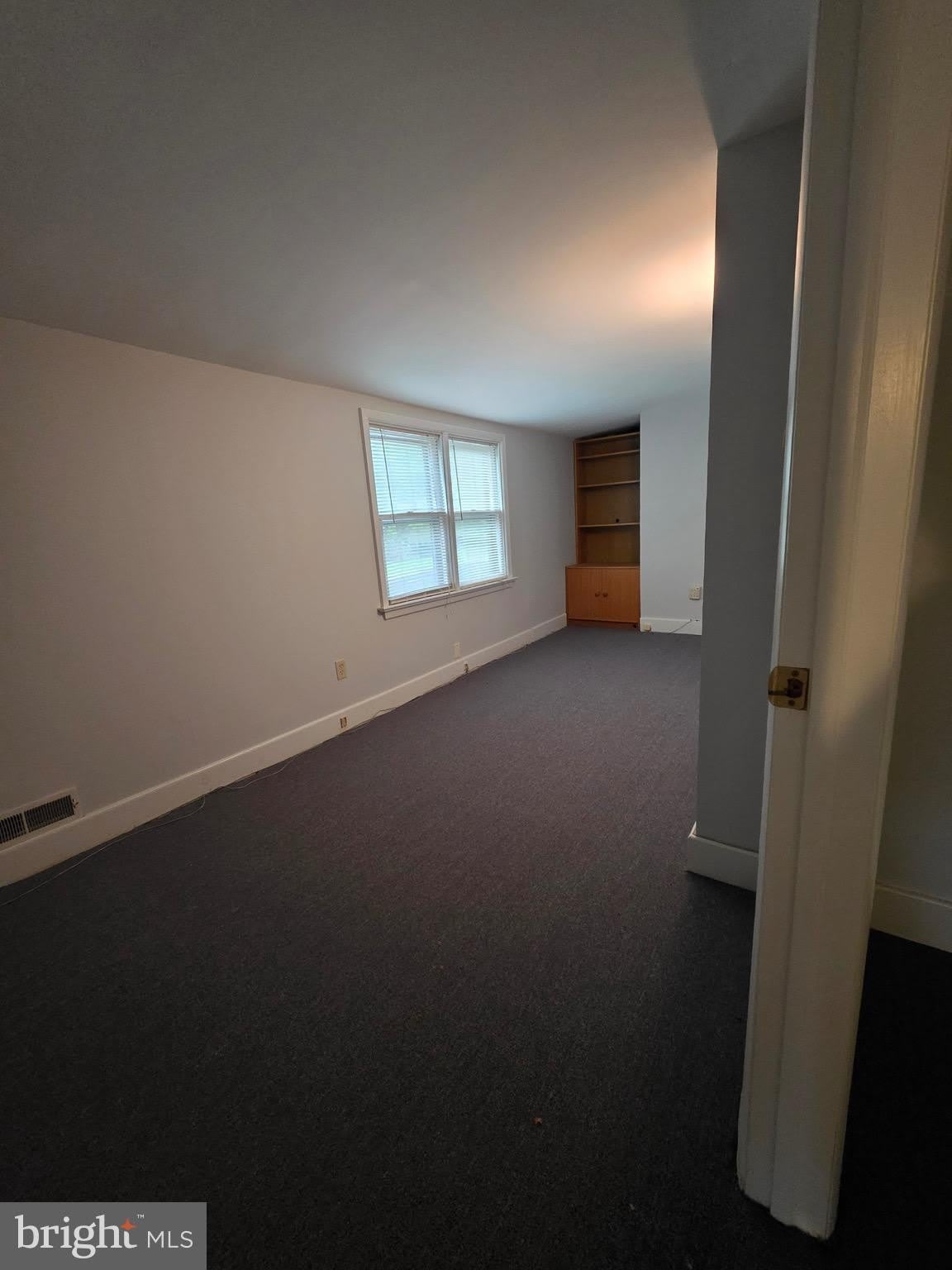 300 SPRUCE Street – photo 2