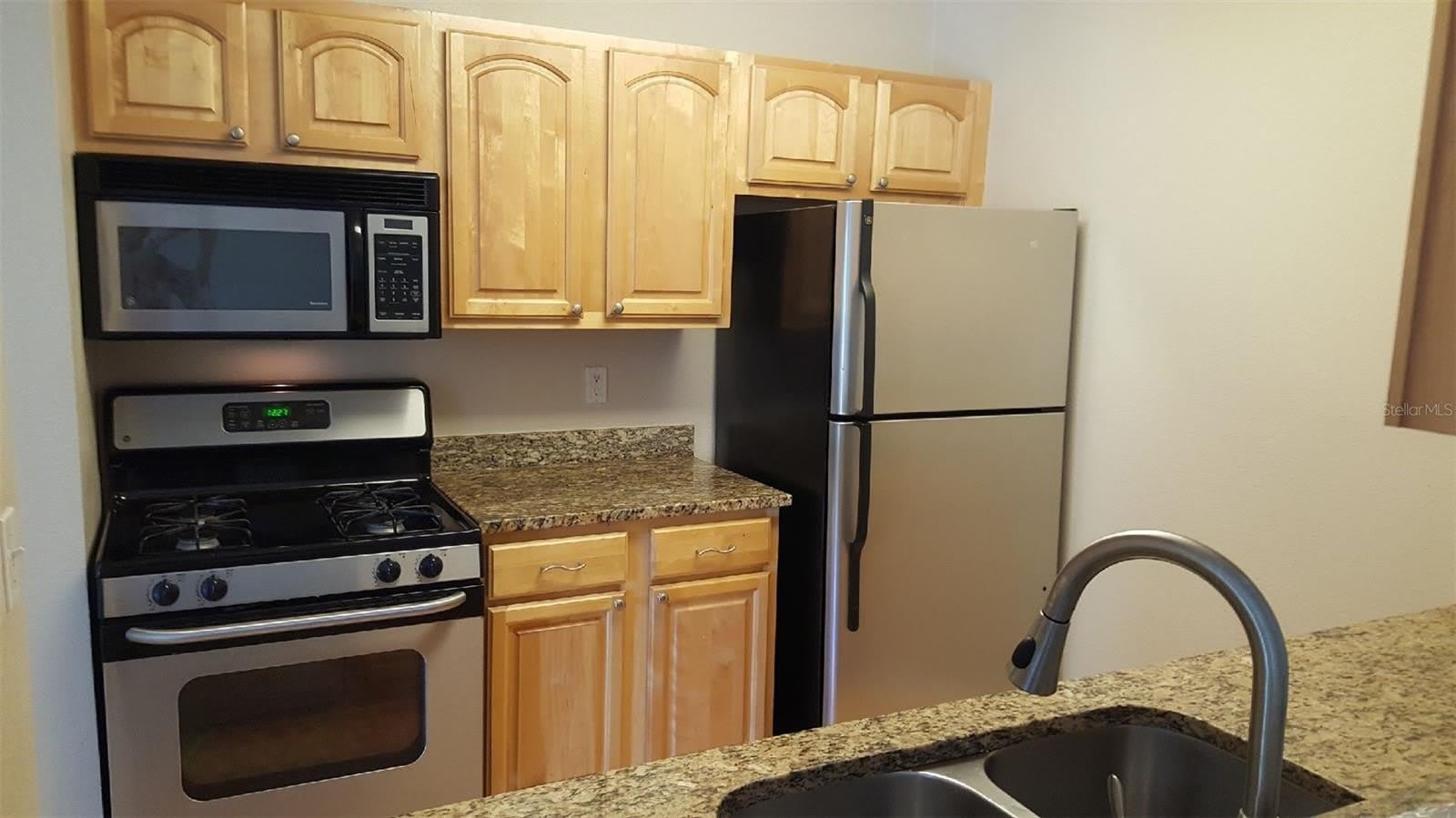 2035 DIXIE BELLE Drive – photo 5