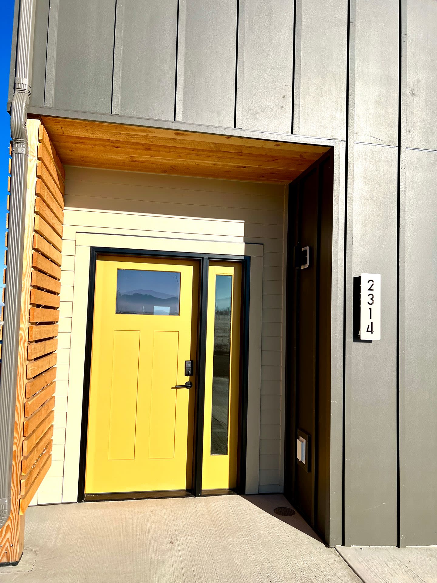 New, Pet Friendly, 2 bed 2 bath Townhouses! – photo 4