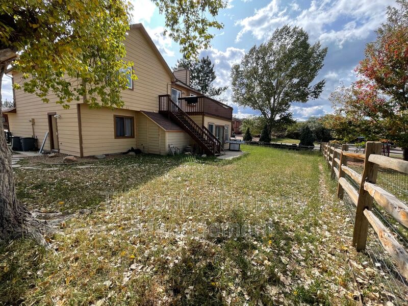 320 Rangely Dr – photo 3