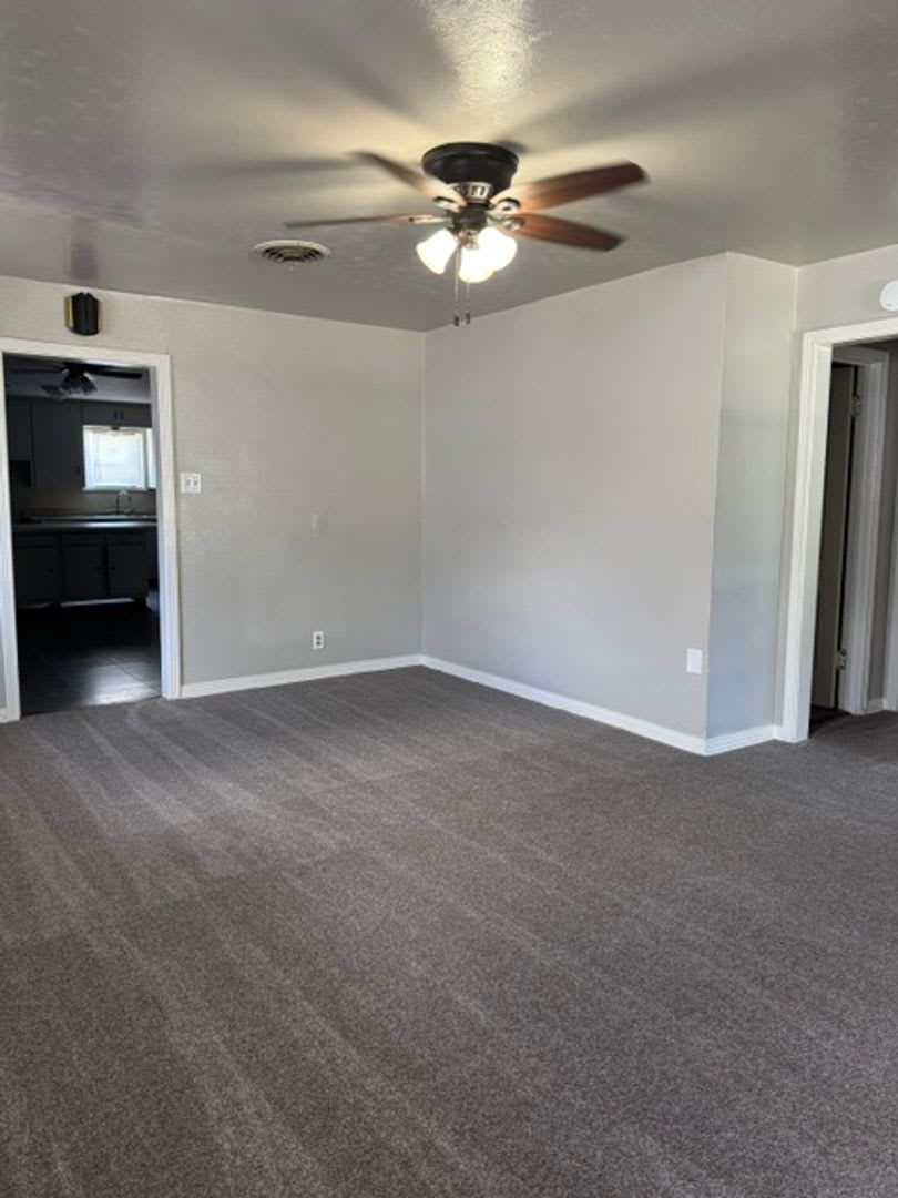 Cute 3 Bedroom Off In Gables Area – photo 5