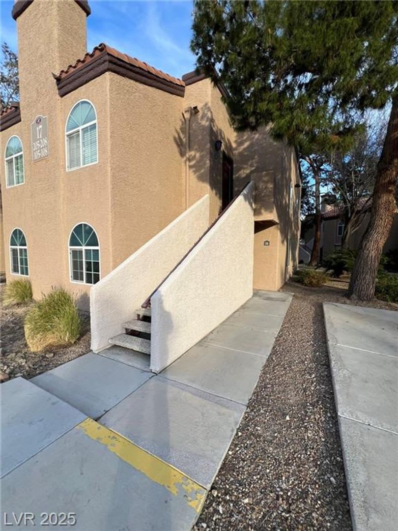 9325 W Desert Inn Rd. #206 – photo 1