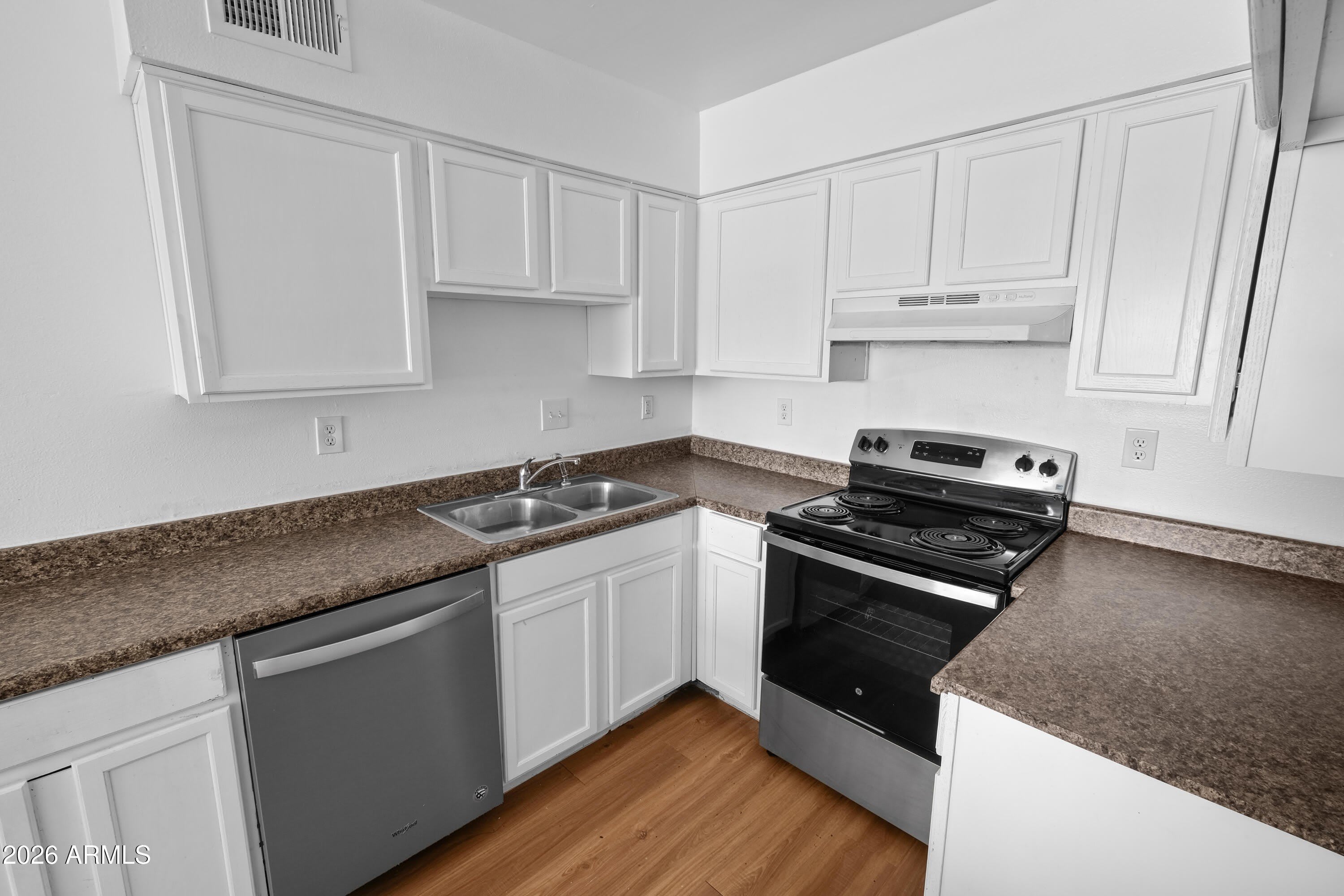 3801 N 23Rd Drive – photo 1