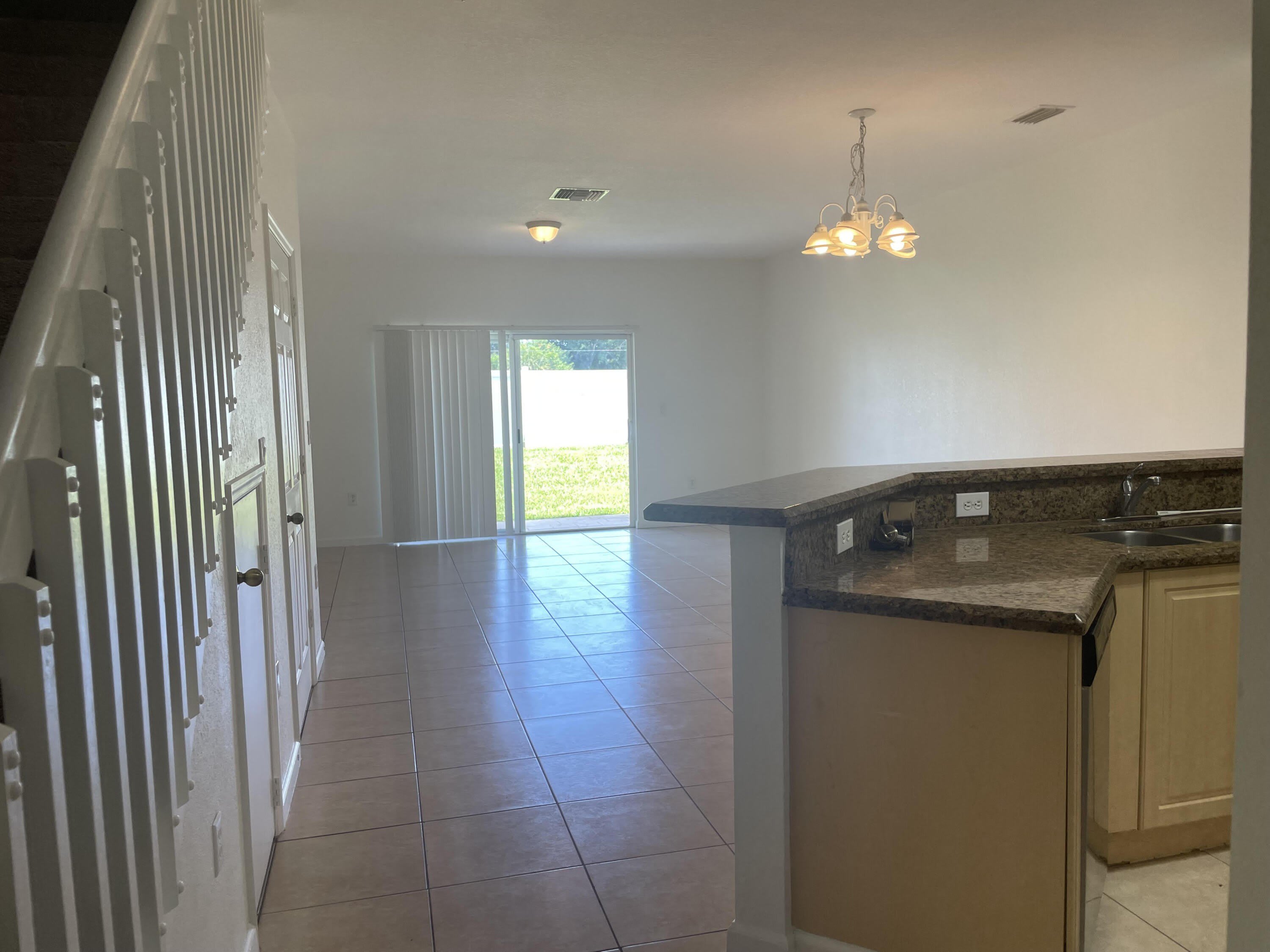 5187 SE Mariner Garden Circle – photo 2