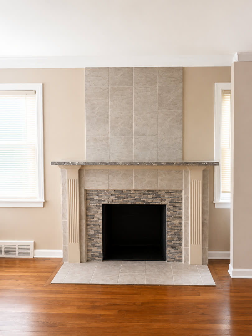 Upgraded Westside Bungalow Section 8 Accepted – photo 2