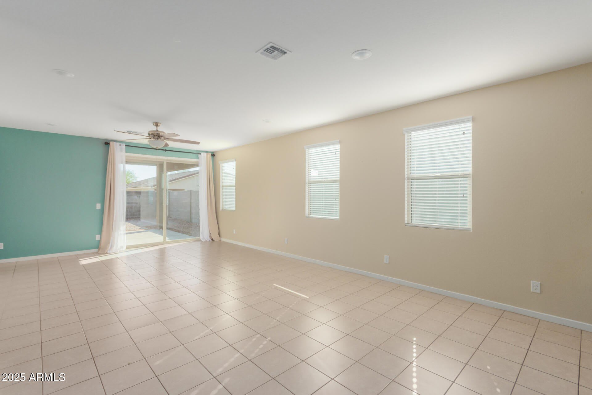 12329 W State Avenue – photo 4