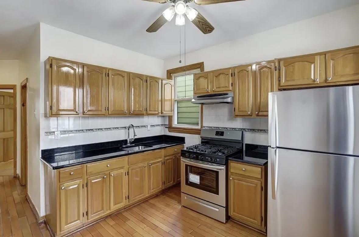 270 STEVENS AVE – photo 3