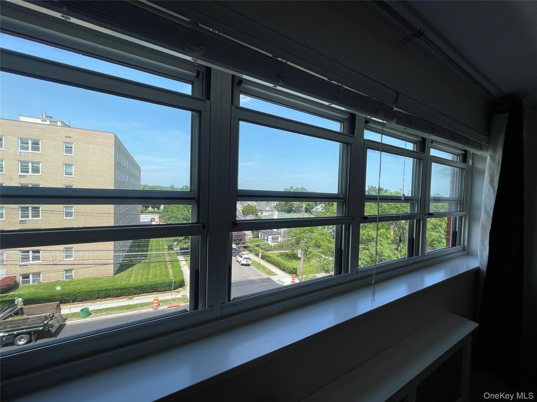 370 Westchester Avenue – photo 5
