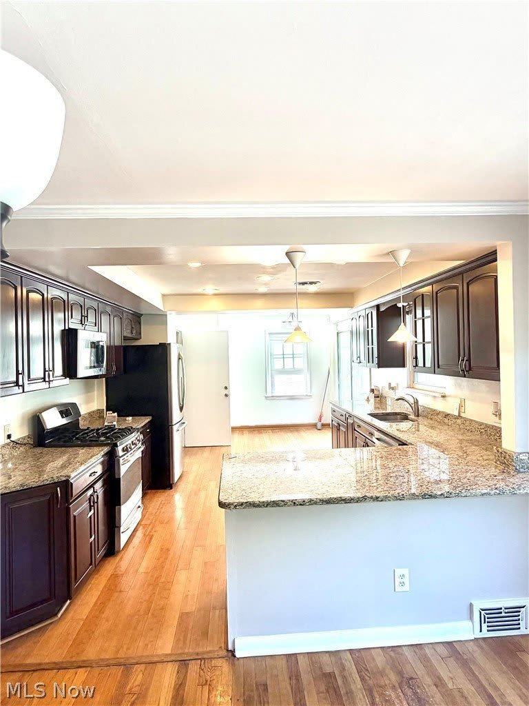 28175 Shaker Boulevard – photo 5