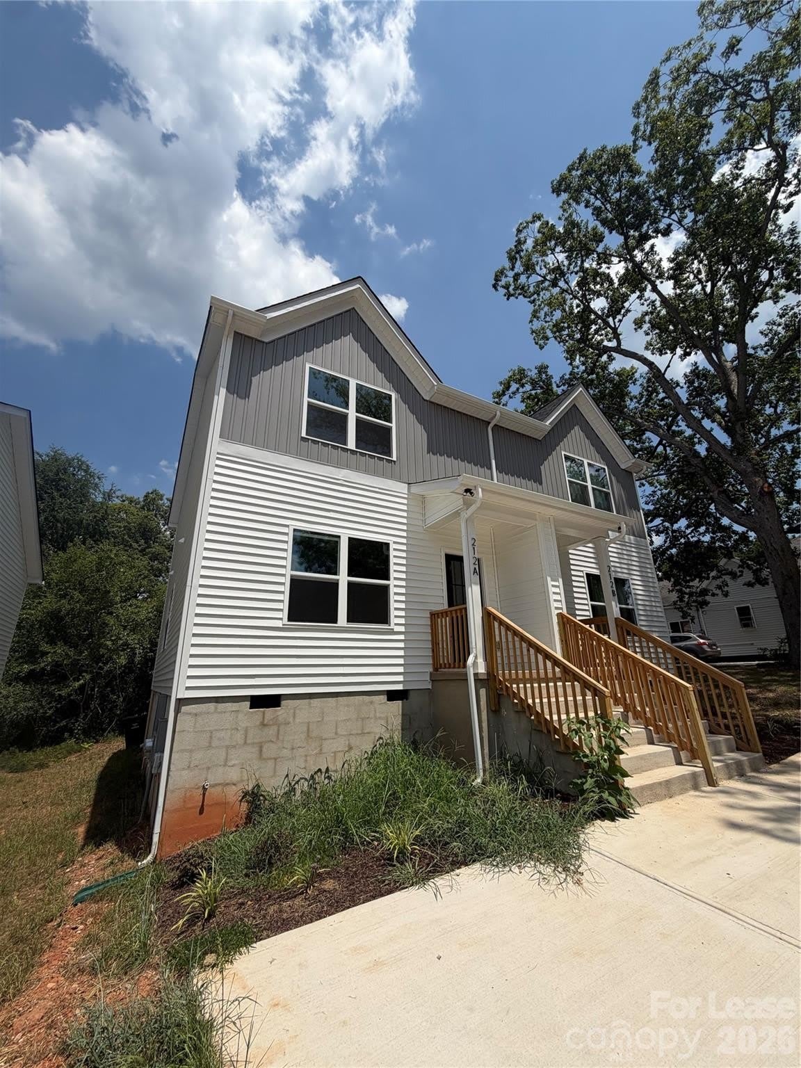 212 N Yadkin Avenue – photo 2