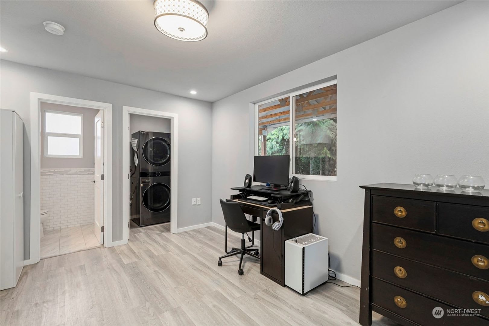 Open Concept 2BR 1 BA Bremerton Rambler – photo 5