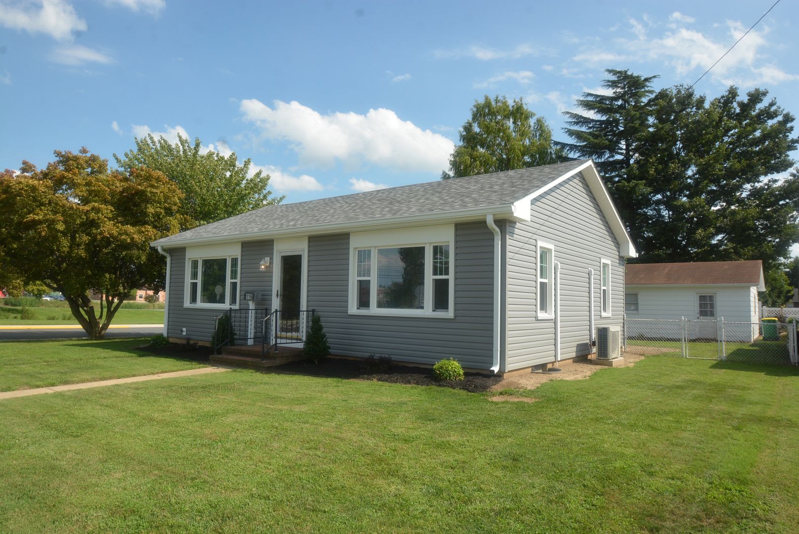Completely Redone & Brand New Ranch Home – photo 2