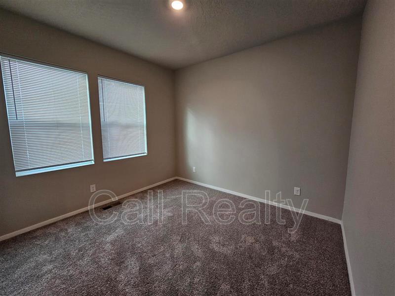 3236 N McKinnon Rd. – photo 4