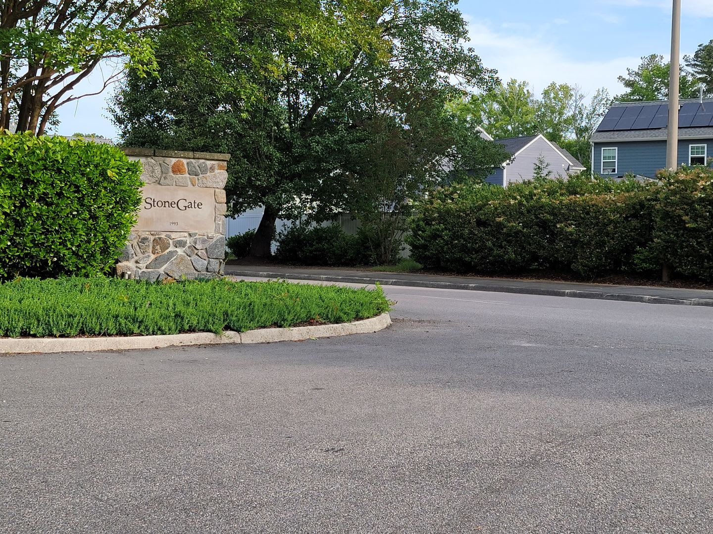 Spacious 4 Bedroom in Stonegate – photo 1