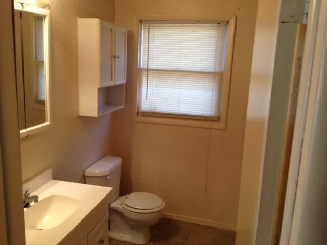 1902 W Spruce Ave – photo 2